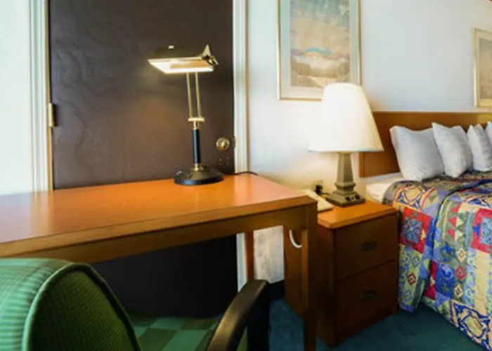 Hotel Maryville Inn