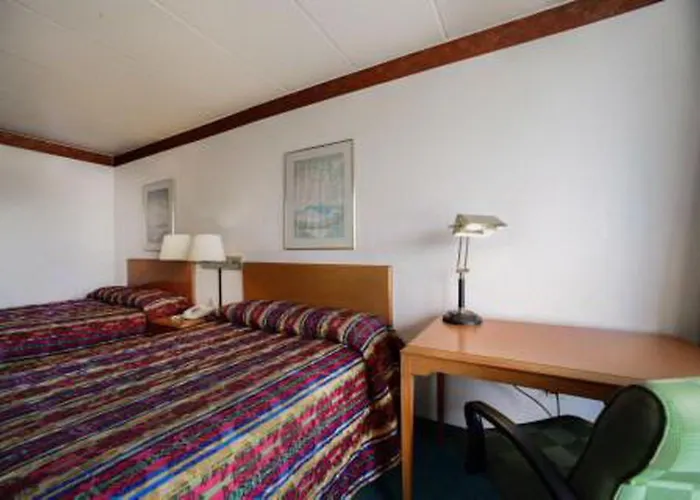 Maryville Inn Hotel 2*