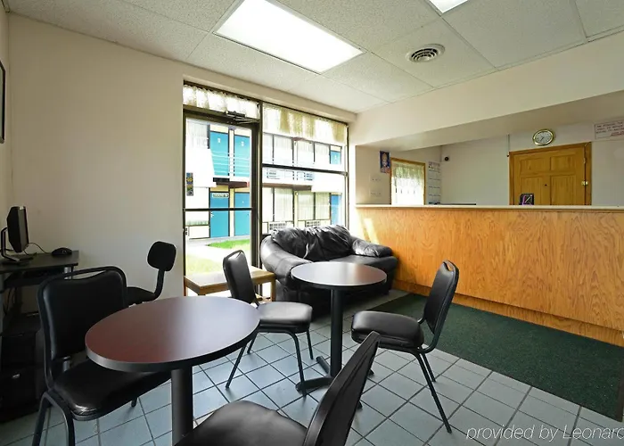 Maryville Inn Hotel
