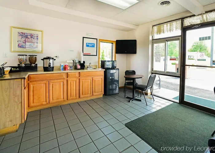 Maryville Inn Hotel 2*
